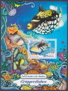 2016 Maldive Islands 6677/B1000 Marine fauna - Triggerfish 9,00 €