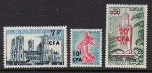 Reunion 1961 Cathedral Mosque VF MNH (340-2)