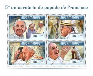 Mozambique - 2018 Pope Francis Papacy Anniversary - 4 Stamp Sheet - MOZ18213a2