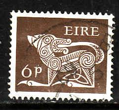 Ireland-Sc#256-used 6p brown-Dog-Animals-1968-70-