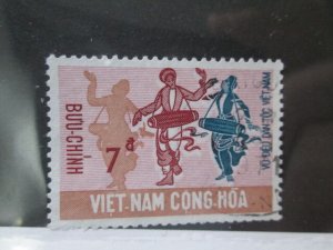 Vietnam (South) #387 used  2024 SCV = $0.45