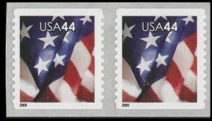 US 4395 Old Glory 44c coil pair AVR MNH 2009