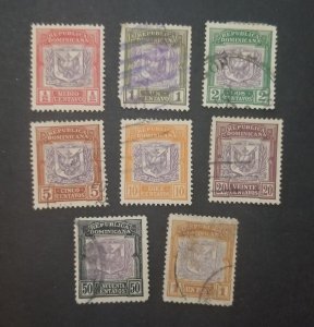 DOMINICAN REPUBLIC Used and Unused MH Stamp Lor T6827