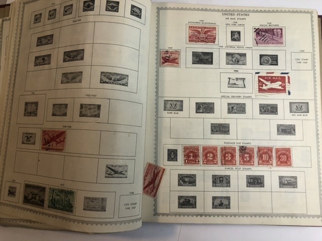 The New World Wide Postage Stamp Album Lots Of Old Stamps