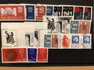 Norway 1971 to 1972  mounted mint or  used Good Quality stamps  Ref  62165