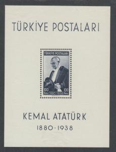 Turkey Sc 841 MOG. 1940 100k blue black Ataturk Souvenir Sheet, hinge remnants