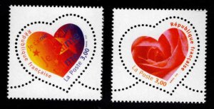 FRANCE Scott 2696-2697 MNH** Heart Shaped Stamps