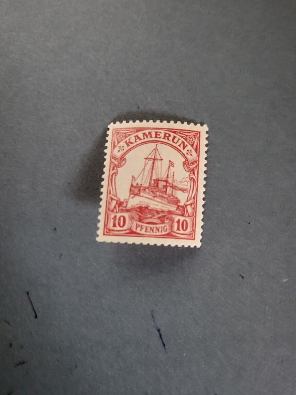 Stamps Cameroun Scott #22 hinged