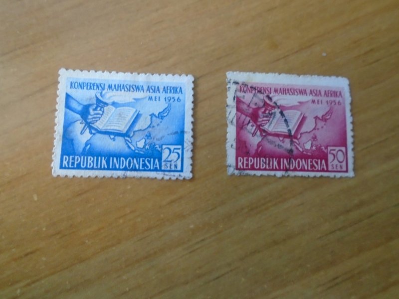 Indonesia  #  421-22  used