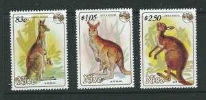 NIUE SG557b/9b 1984 RED KANGAROOS MNH