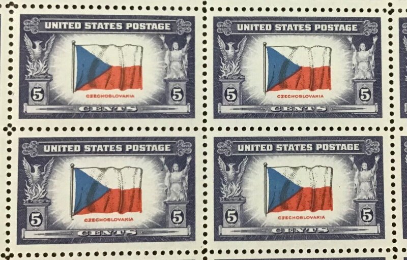 910   Czechoslovakia,Overrun Nations Flags WWlI, 5c MNH sheet of 50 issued 1944 