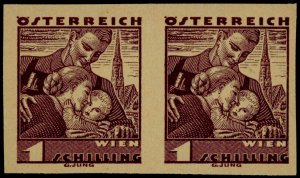 Austria 370 imperf Pair MNH Costumes