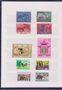 COLLECTION OF VIETNAM STAMPS IN SMALL STOCK BOOK - 95 MNH STAMPS