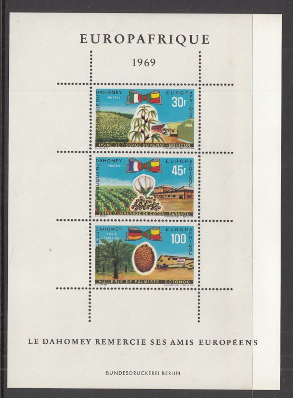 Dahomey C105a Souvenir Sheet MNH VF