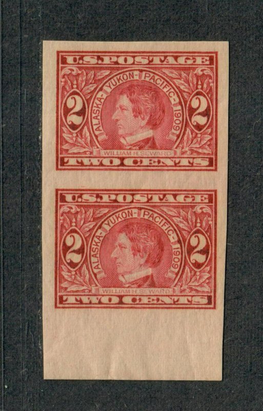 US Sc#371 M/NH, Superb Jumbo Imperf Margin Pair, Cv. $65