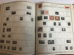 The New World Wide Postage Stamp Album Lots Of Old Stamps