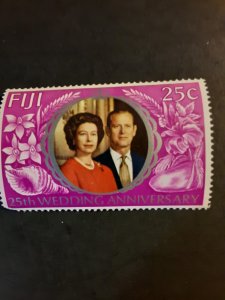 Fiji #329           MNH