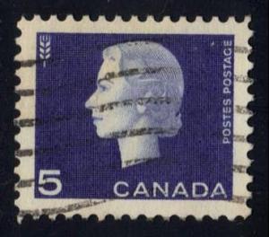 Canada #405 Queen Elizabeth II and Wheat; Used