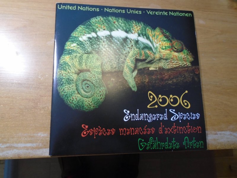 United Nations  New York / Geneva / Vienna /  Endangered Species  2006 Folder