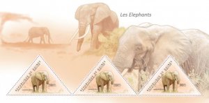 GUINEA - 2011 - Elephants - Perf 3v Souv Sheet - Mint Never Hinged