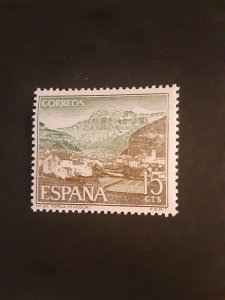 Spain #1354       MH