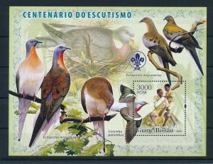 [25926] Guinea Bissau 2006 Birds Vögel Oiseaux Ucelli  100 Year scouting  MNH