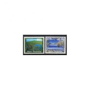 New Zealand 1679-1680, MNH. Scenic Views 2000. Rangitoto Island; Lake Camp.