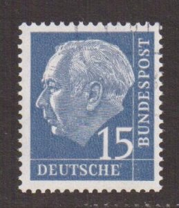 Germany  #709y  cancelled  1960  President Heuss 15pf   fluorescent