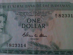 ​BAHAMAS-1974-CENTRAL BANK-$1 DOLLAR-NEAR UNCIR- NOTE- VF-50 YEARS OLD-