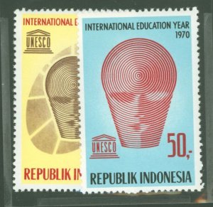 Indonesia #795-796  Single (Complete Set)