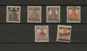 Danzig 25-30 Mint Hinged (417483)