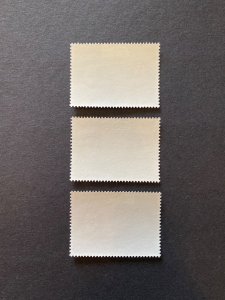 Kuwait 345-347 VF MLH. Scott $ 6.00