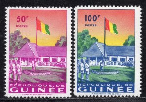 4011 - Guinea - New Flag - MNH Set - Michel:24-25