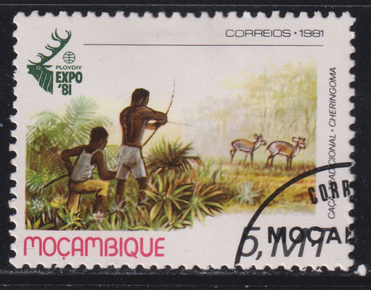 Mozambique 746 Hunting Blue Kids 1981