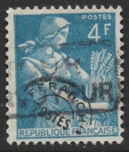 France #707 Farm Women Used CV$0.30