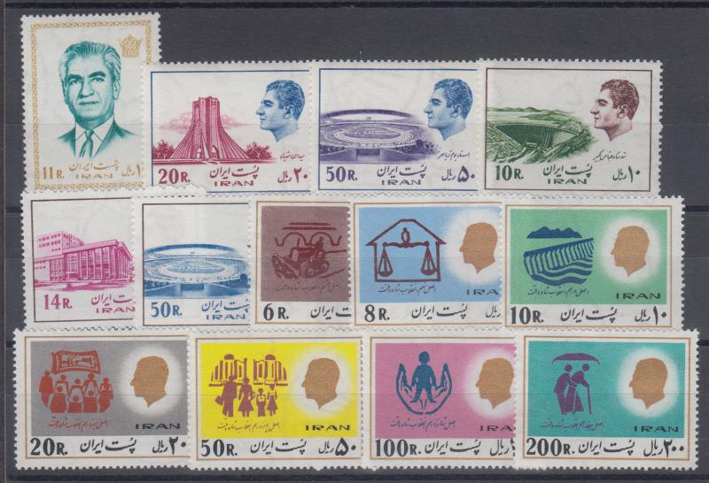 Iran Sc 1658/1940 MNH. 1972-1977 issues, 13 different singles, VF