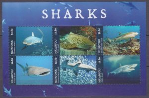 2019 Niuafo'ou 722-727/B85 Marine fauna - Sharks 20,00 €