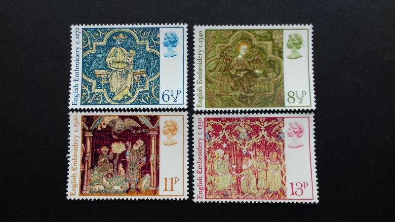 Great Britain 1976 Christmas Stamps Mint