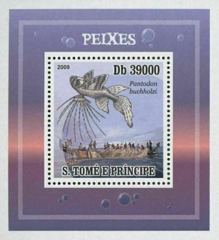Fish Pantodon Mini Sov. Sheet MNH