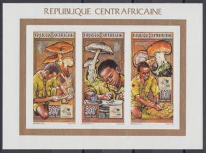 XG-AN760 CENTRAL AFRICAN - Mushrooms, 1995 Boy Scouts, Nature, Imperf. MNH Sheet