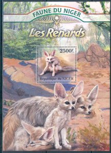 NIGER 2013 FAUNA OF AFRICA  FOXES SOUVENIR SHEET MINT NH