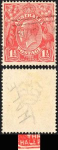 Australia 1924-5 SG 77b 1 1/2d scarlet HALEPENCE flaw used cat 38 pounds