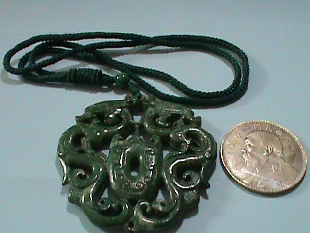 ​CHINA GREEM JADE: HAND CRAFT ON BOTH SIDE PENDANT DOUBLE DRAGON PLAYING PEAL