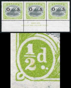 PAPUA SG055var 1931 1/2d opt OS Variety Double dot after d (middle stamp) M/M