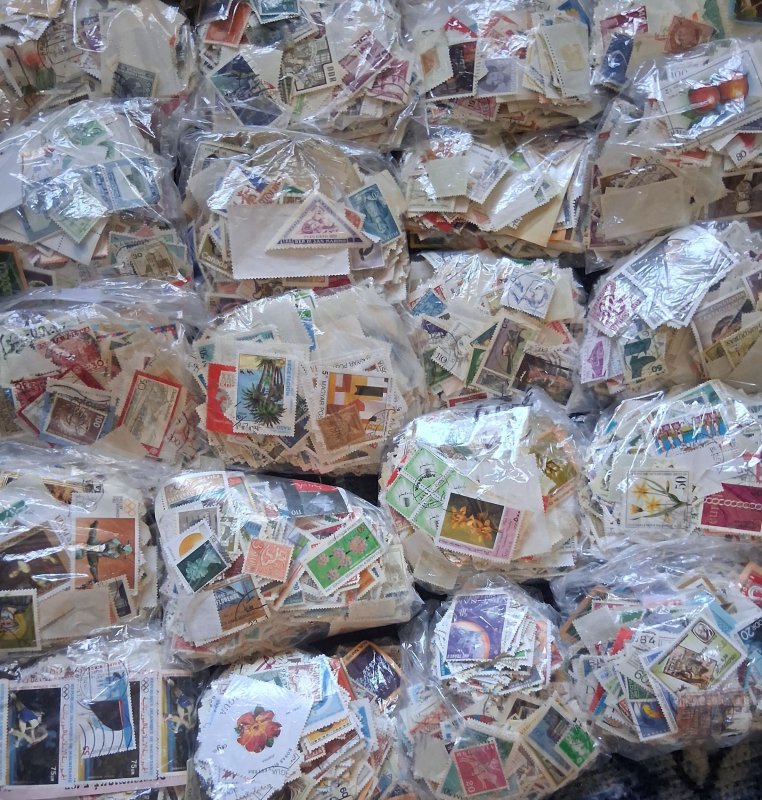 1,000 +/- Stamps (72 Grams) WW Foreign Lot Unsearched Used Low Bulk Price!