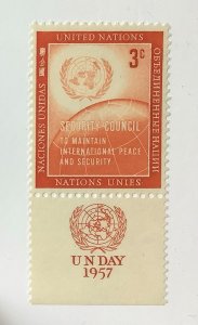 United Nations in NY  1957 Scott 55 MNH - 3c, Flame & Globe