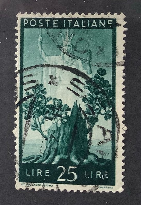 Italy 1945 Scott 475 used - 25 l,  Democracy,  New Tree Growing and Italia