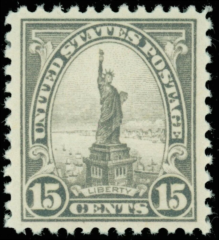 US Scott #566 15¢ Single, Mint-XF-NH, Statue of Liberty, Light Gum Bend (SK)