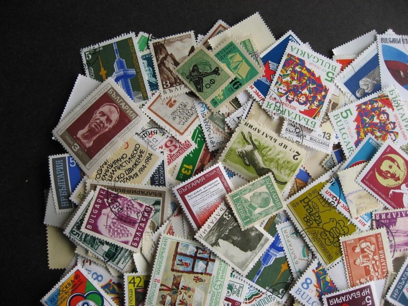 Bulgaria mixture (duplicates,mixed cond) about 500 quite topical check them out! 