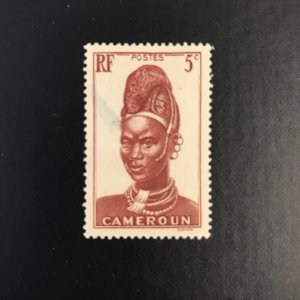 Cameroun # 228 Mint